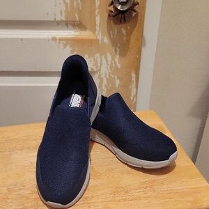 Skechers Swift Fit Navy Sneakers
